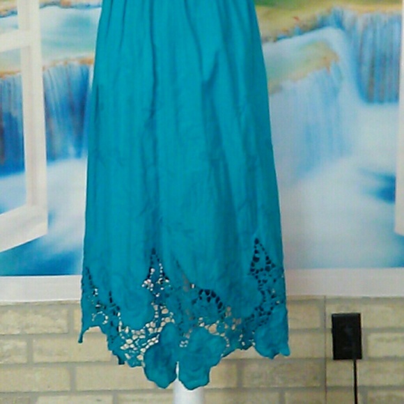 Dress - Picture 2 of 4